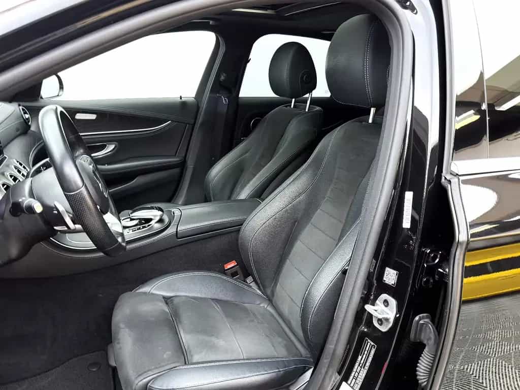 Mercedes-Benz E-Class 300 Limousine *AMG Line*Navi*LED* 02/2020-photo-3