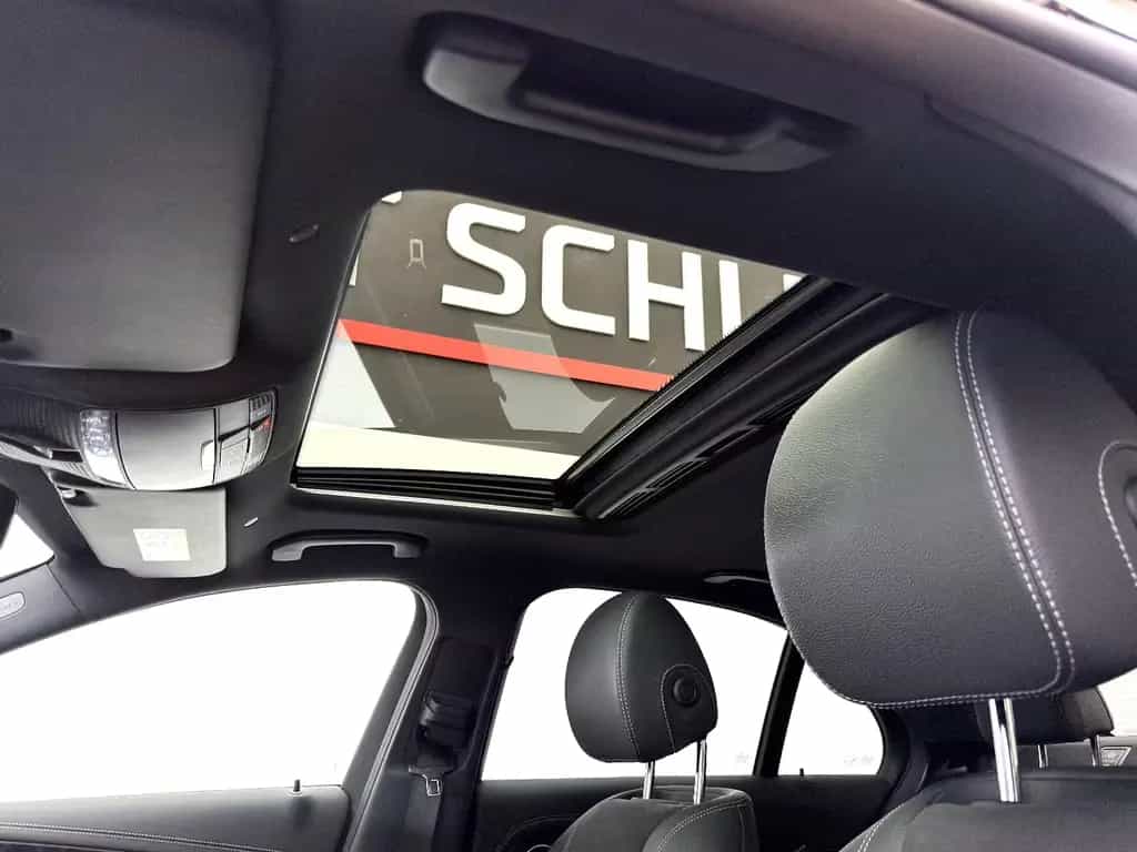 Mercedes-Benz E-Class 300 Limousine *AMG Line*Navi*LED* 02/2020-photo-4