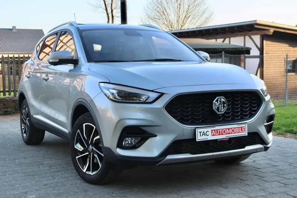 MG ZS Luxury LED*PANO*KEYLESS*360°*LEDER*Rote Nähte 06/2024-photo-11