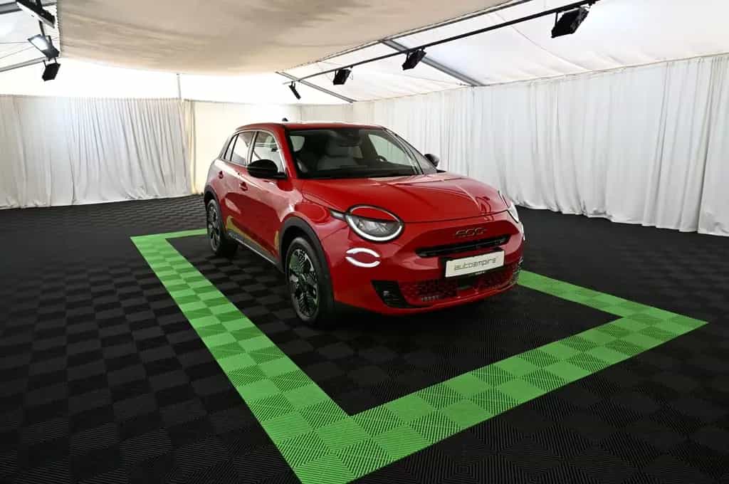 Fiat 600 1.2 Hybrid 101 DCT6 La Prima LED/NAVI/SHZ/18 02/2025-photo-3