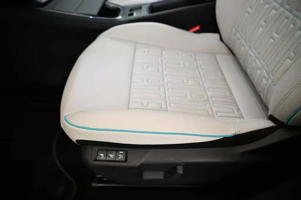 Fiat 600 1.2 Hybrid 101 DCT6 La Prima LED/NAVI/SHZ/18 02/2025-photo-32