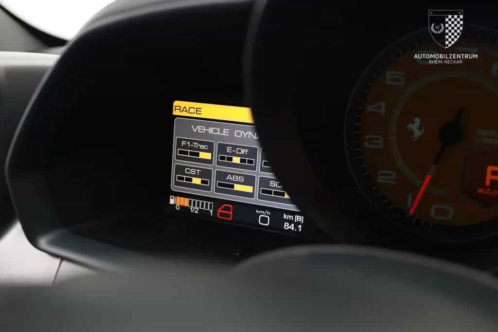 Ferrari 458 Italia Liftsystem/Carbon-LED/El. Sitze 03/2011-photo-14