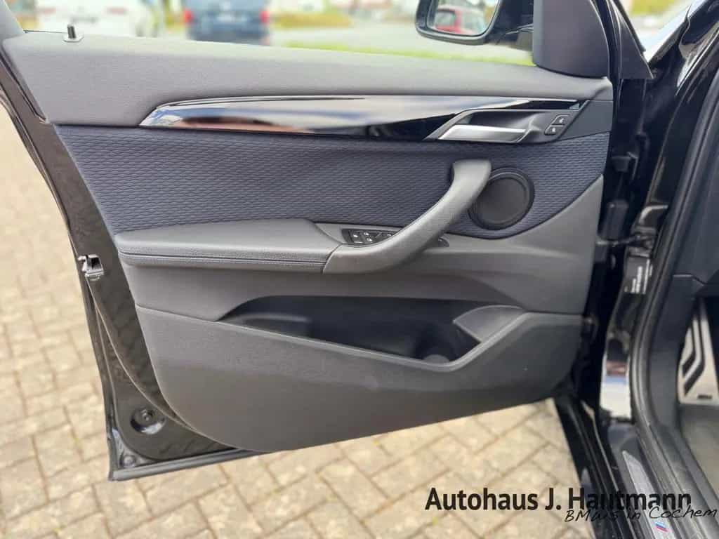 BMW X1 xDrive 20 i M SPORT *2.HAND*AHK*NAVI*RFK*ACC* 01/2017-photo-20