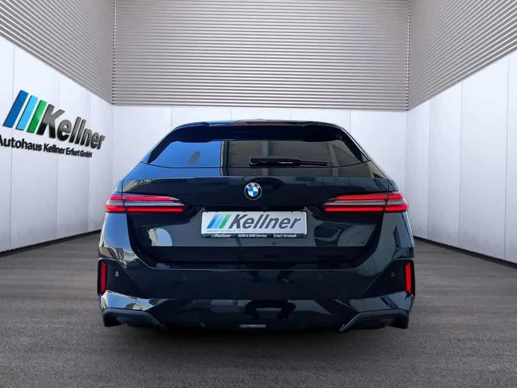 BMW 5 Series 520 d xDr. Tour. M Sport PRO Aut+AHK+B&W+LED+19Z 11/2024-photo-3
