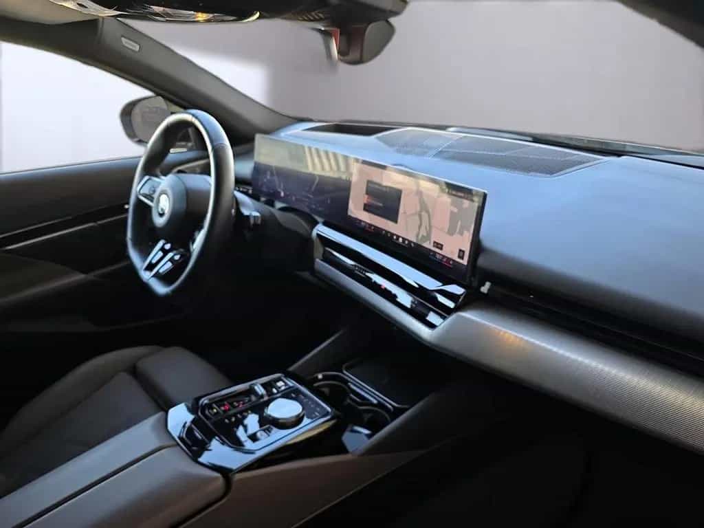 BMW 5 Series 520 d xDr. Tour. M Sport PRO Aut+AHK+B&W+LED+19Z 11/2024-photo-9