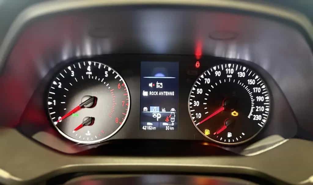 Renault Captur EXPERIENCE TCe 130 PS Automatik EDC 08/2020-photo-8