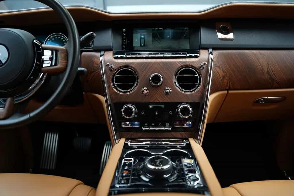 Rolls-Royce Cullinan 01/2023-photo-29