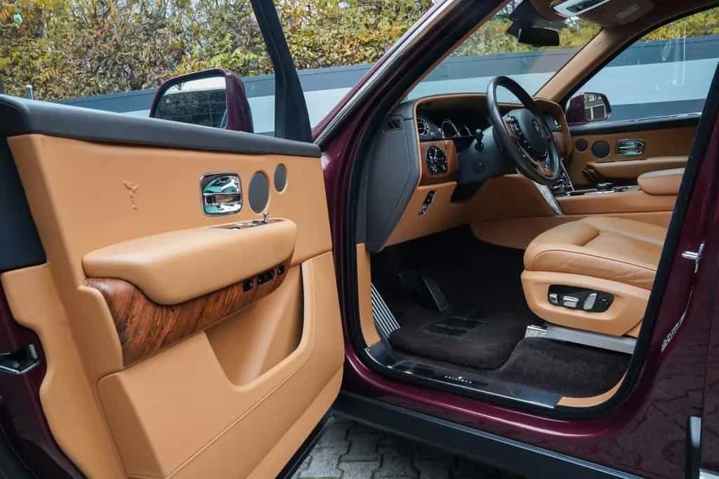 Rolls-Royce Cullinan 01/2023-photo-36