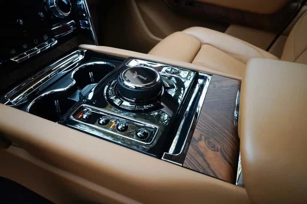 Rolls-Royce Cullinan 01/2023-photo-37