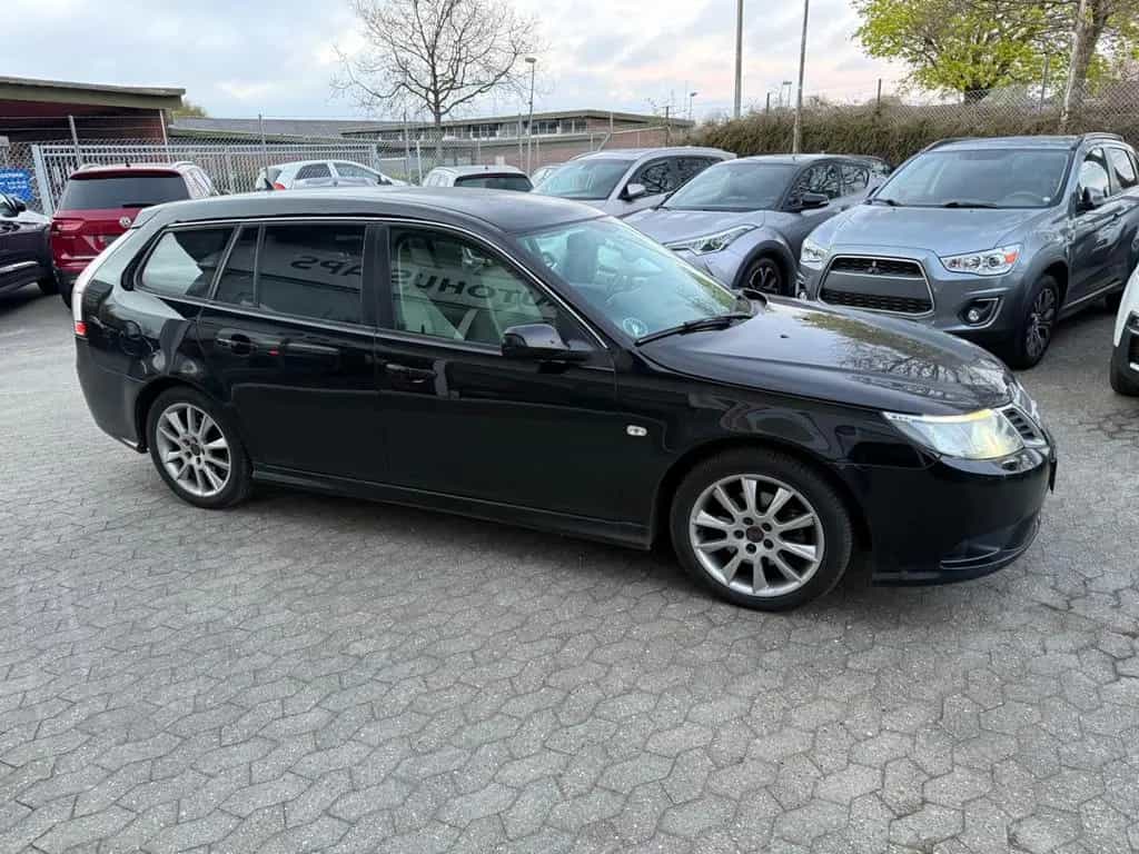 Saab 9-3 Kombi Scandic 11/2010-photo-6