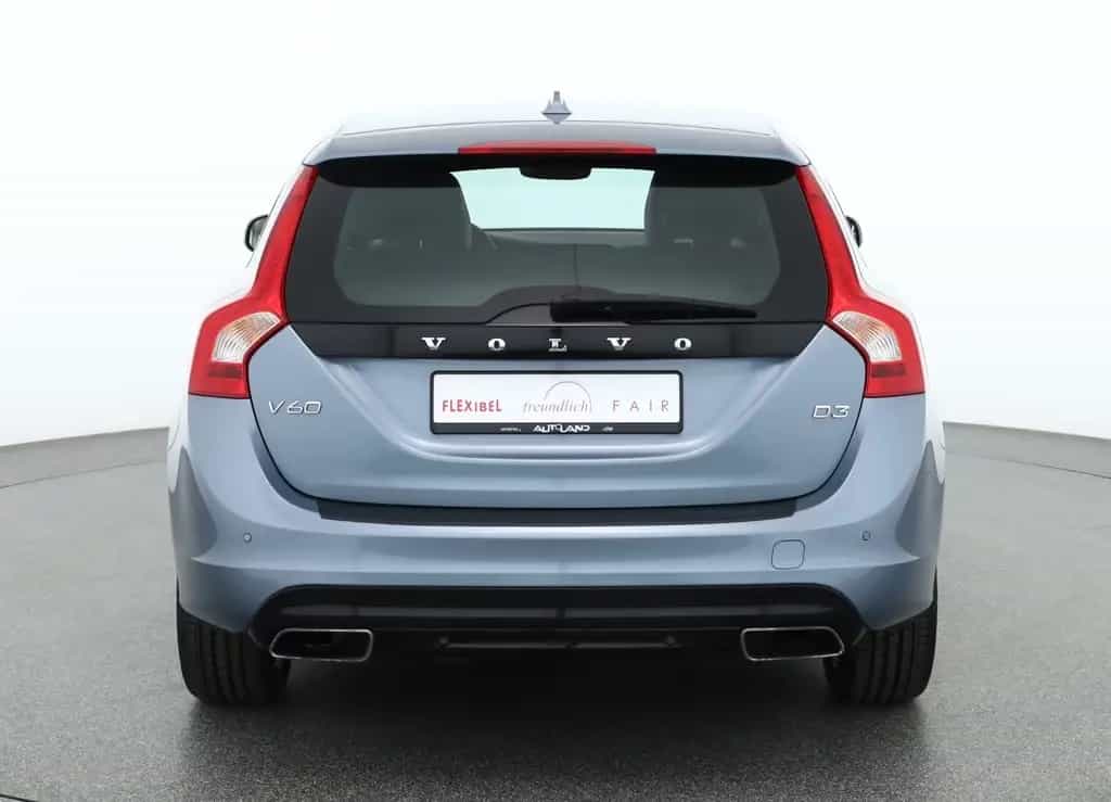 Volvo V60 Kombi 2.0 Linje Svart Bi-Xenon Navi Leder 02/2018-photo-3