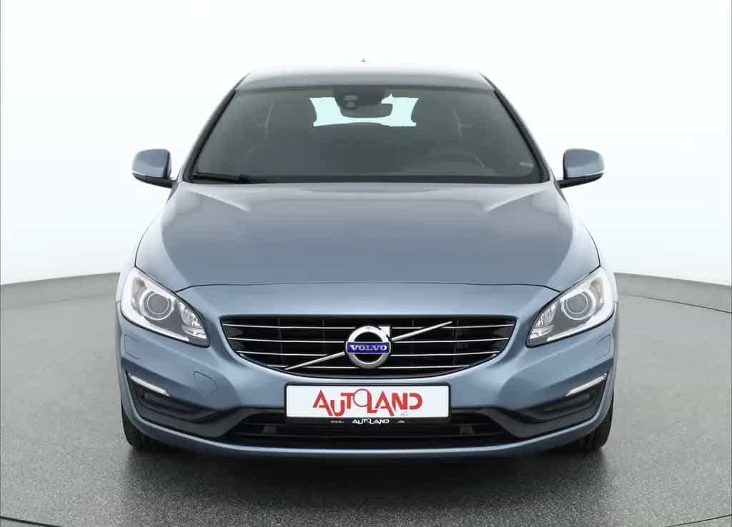 Volvo V60 Kombi 2.0 Linje Svart Bi-Xenon Navi Leder 02/2018-photo-7