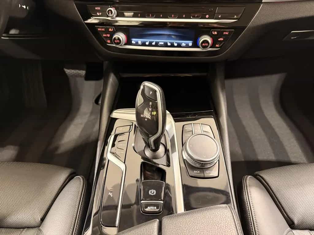 BMW 520 d Touring AHK ACC RFK HUD HK Laser 04/2021-photo-20