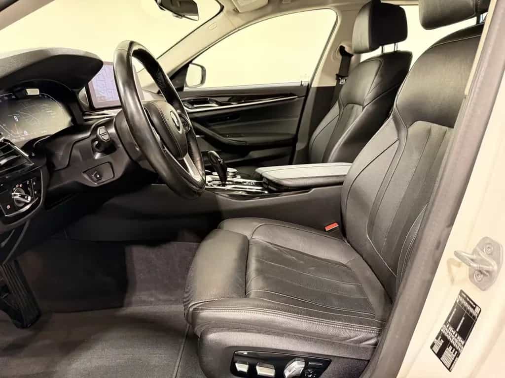 BMW 520 d Touring AHK ACC RFK HUD HK Laser 04/2021-photo-9