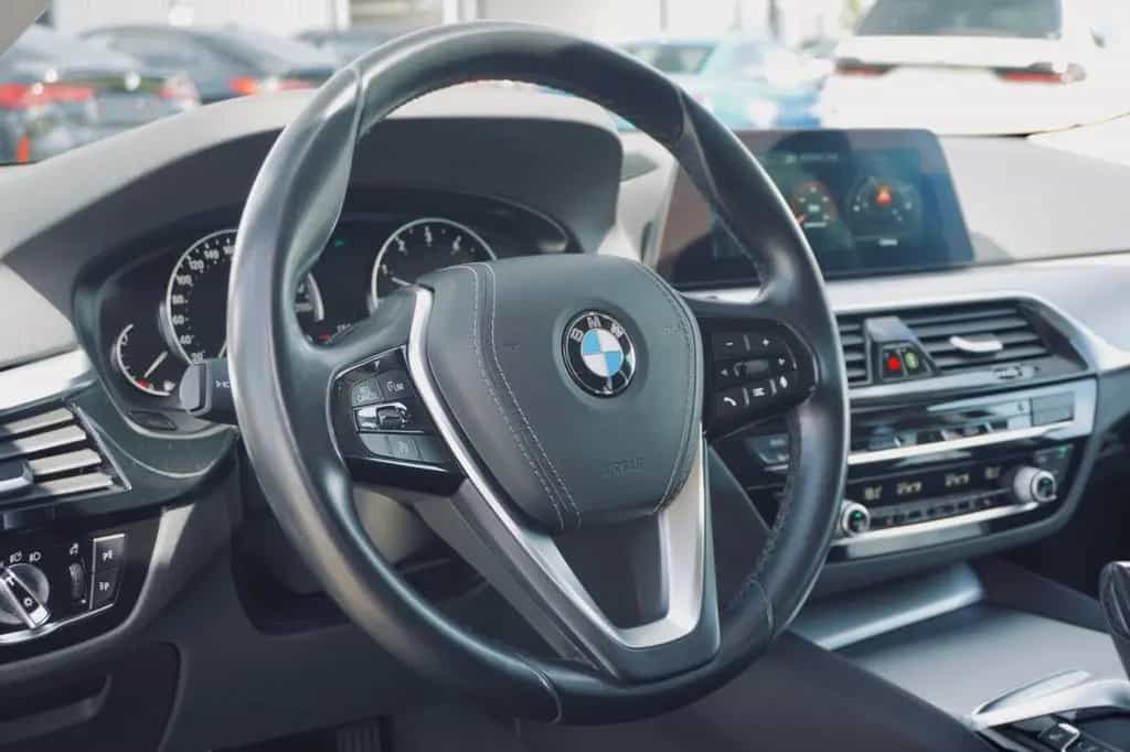 BMW 520 i Touring Parkassistent Klimaaut. Shz 10/2019-photo-16