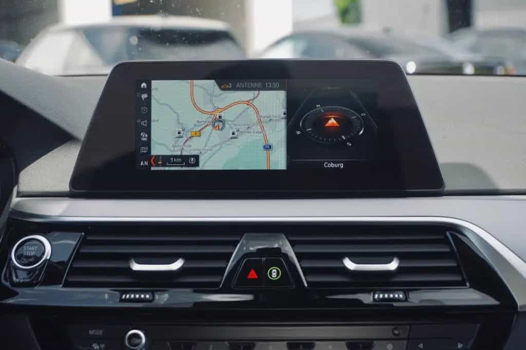 BMW 520 i Touring Parkassistent Klimaaut. Shz 10/2019-photo-17