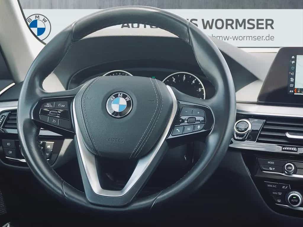 BMW 520 i Touring Parkassistent Klimaaut. Shz 10/2019-photo-7