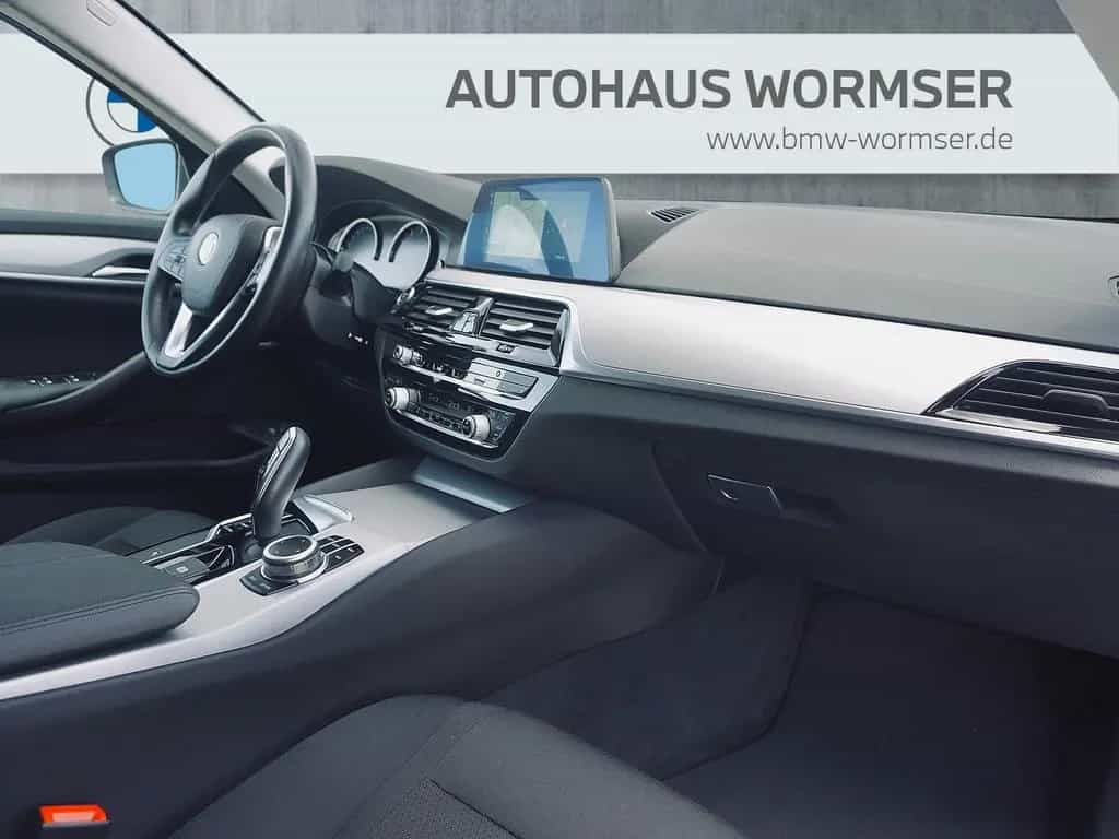 BMW 520 i Touring Parkassistent Klimaaut. Shz 10/2019-photo-9