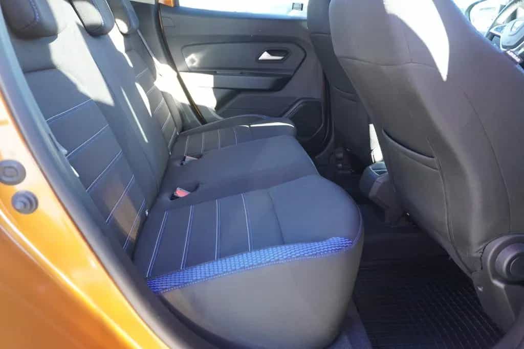 Dacia Duster II 1.3 TCE Celebration Navi 360° AHK PDC 12/2020-photo-15
