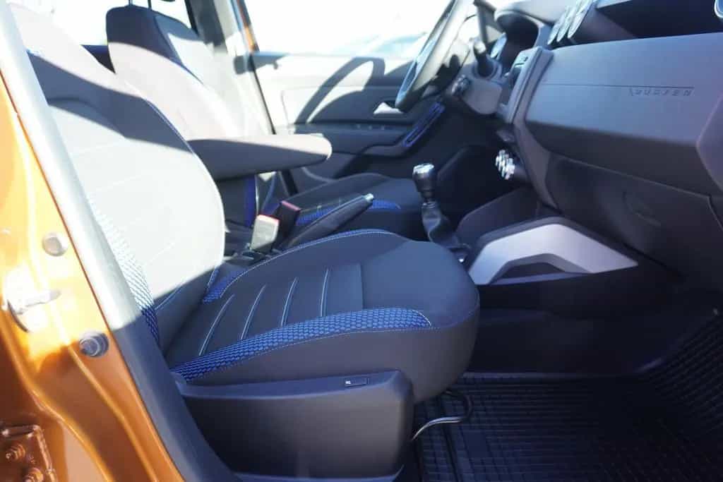 Dacia Duster II 1.3 TCE Celebration Navi 360° AHK PDC 12/2020-photo-16
