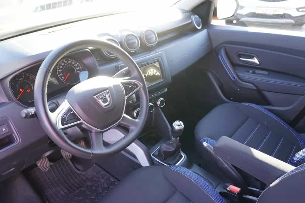 Dacia Duster II 1.3 TCE Celebration Navi 360° AHK PDC 12/2020-photo-17