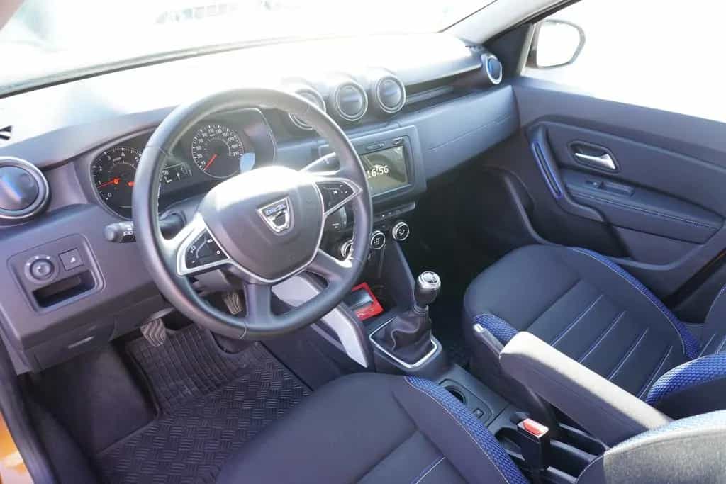 Dacia Duster II 1.3 TCE Celebration Navi 360° AHK PDC 12/2020-photo-7