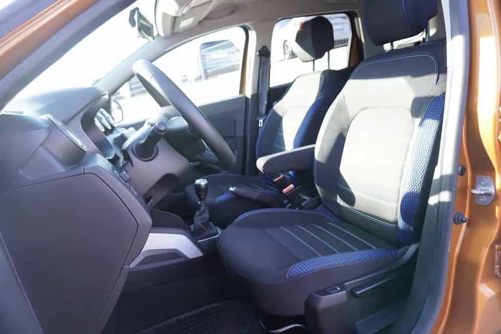 Dacia Duster II 1.3 TCE Celebration Navi 360° AHK PDC 12/2020-photo-8