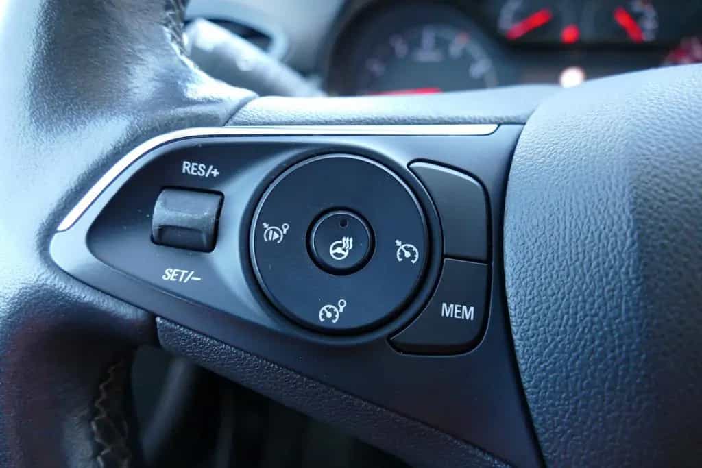 Opel Crossland 1.2 Edition 360° Lenkradheizung USB 09/2021-photo-8