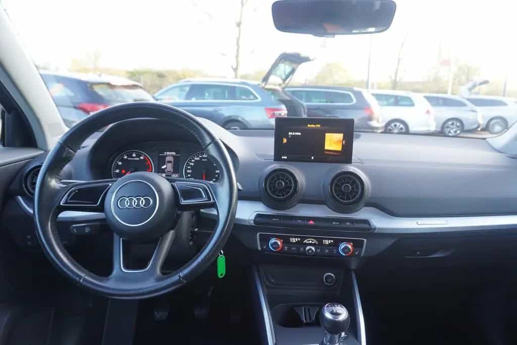 Audi Q2 1.4 TFSI sport LED Klimaaut. Sitzheizung PDC 05/2017-photo-13