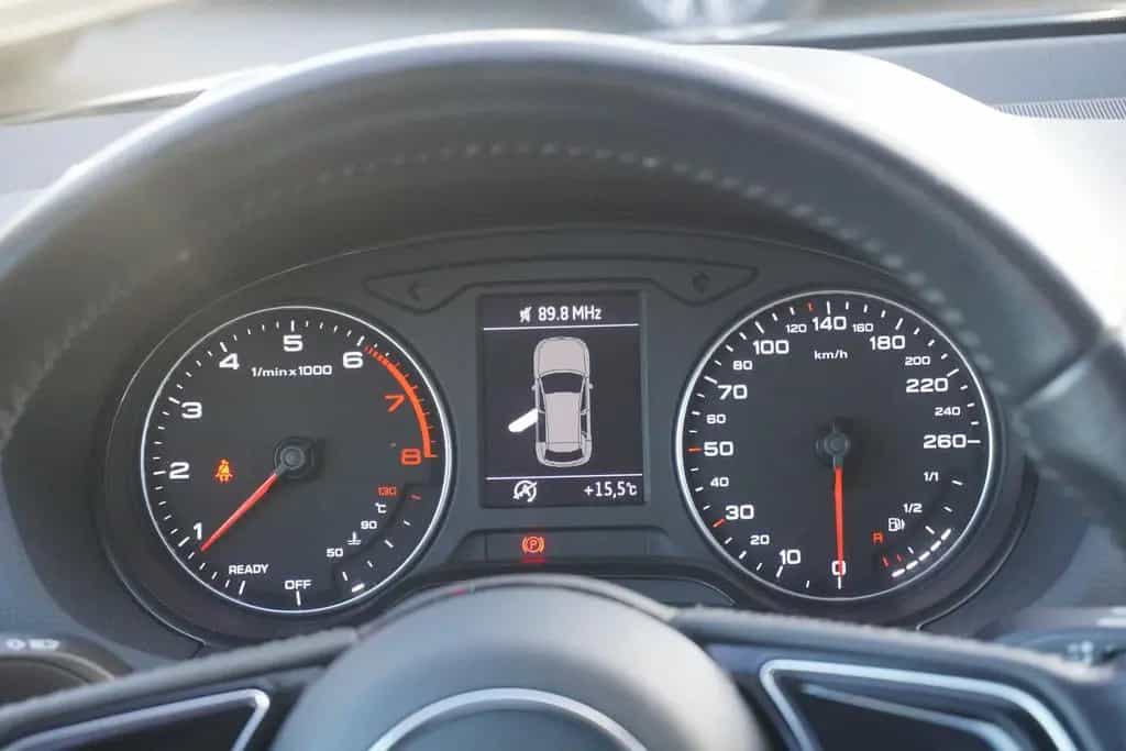 Audi Q2 1.4 TFSI sport LED Klimaaut. Sitzheizung PDC 05/2017-photo-14