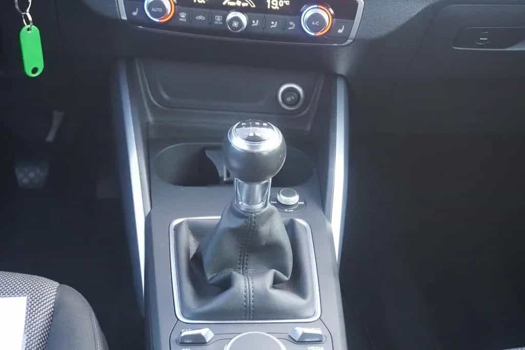 Audi Q2 1.4 TFSI sport LED Klimaaut. Sitzheizung PDC 05/2017-photo-17