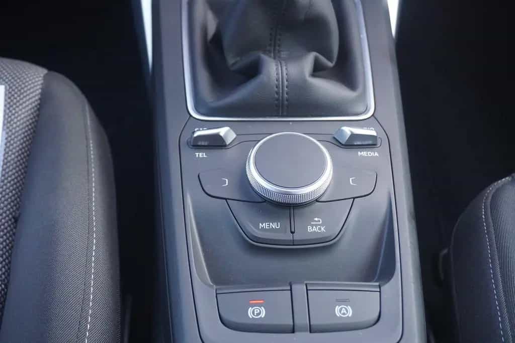 Audi Q2 1.4 TFSI sport LED Klimaaut. Sitzheizung PDC 05/2017-photo-18