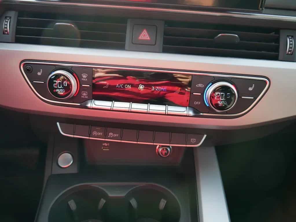 Audi A4 Avant 35 2.0 TFSI S line LED Navi Tempomat 10/2019-photo-12