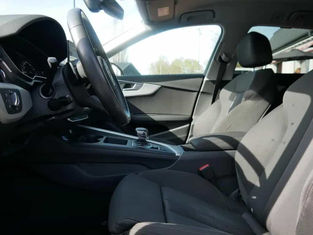 Audi A4 Avant 35 2.0 TFSI S line LED Navi Tempomat 10/2019-photo-25