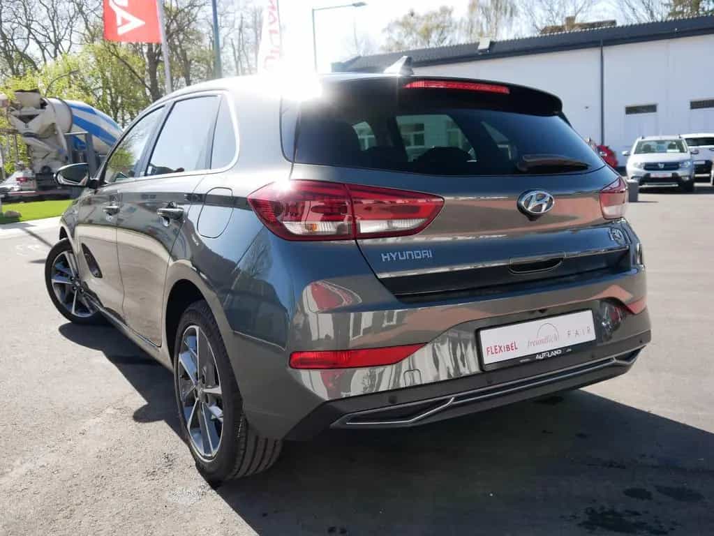 Hyundai i30 1.5 Prime Mild-Hybrid LED Navi Kamera 09/2021-photo-2