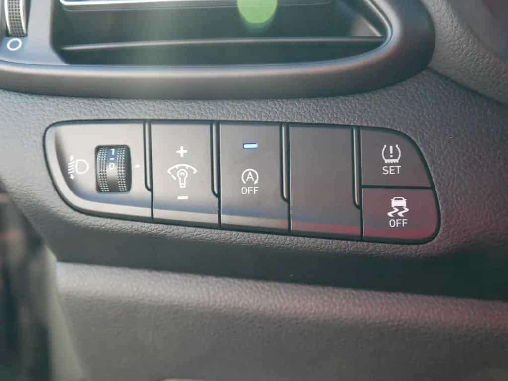 Hyundai i30 1.5 Prime Mild-Hybrid LED Navi Kamera 09/2021-photo-28