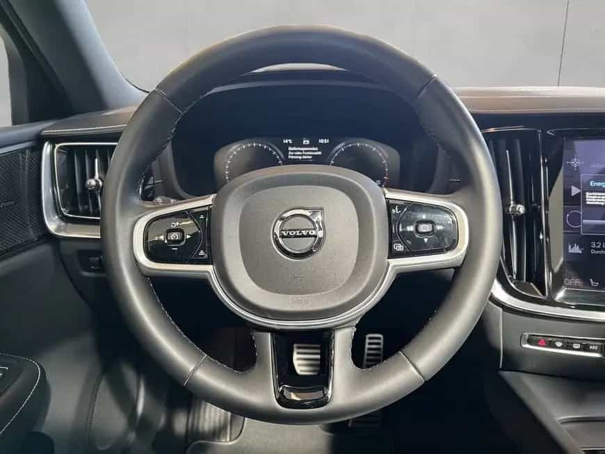 Volvo S60 B4 R-Design Glasd 360° PilotAssist 19'' Stan 07/2022-photo-10