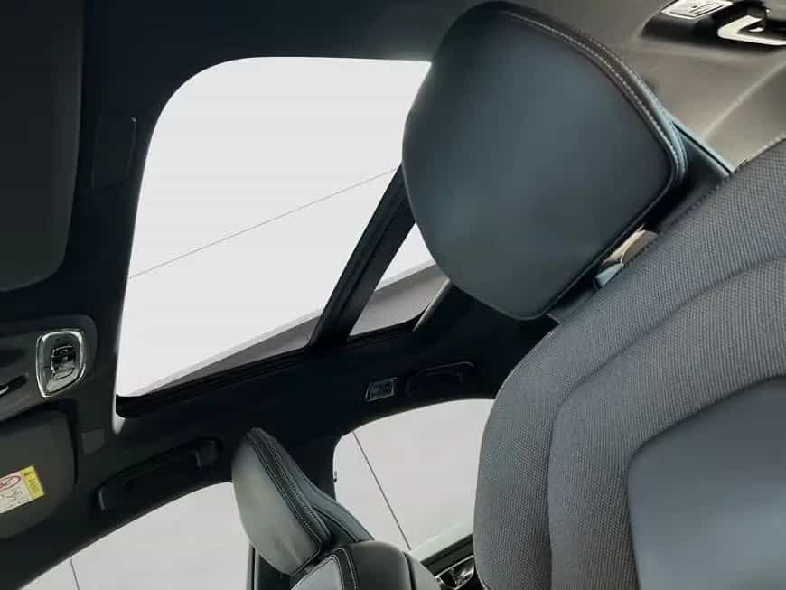 Volvo S60 B4 R-Design Glasd 360° PilotAssist 19'' Stan 07/2022-photo-15