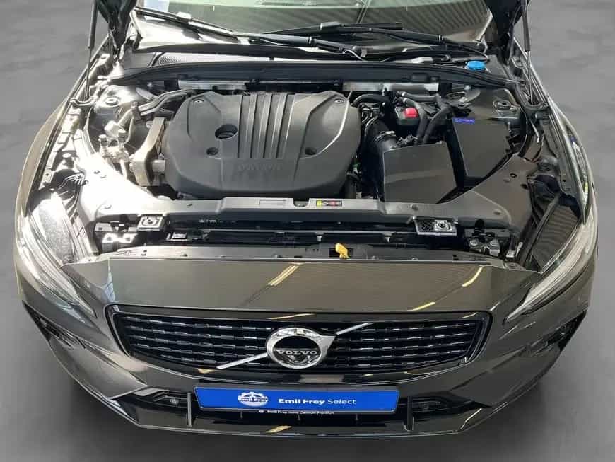 Volvo S60 B4 R-Design Glasd 360° PilotAssist 19'' Stan 07/2022-photo-21