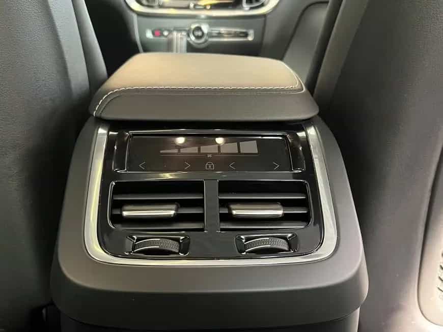 Volvo S60 B4 R-Design Glasd 360° PilotAssist 19'' Stan 07/2022-photo-25