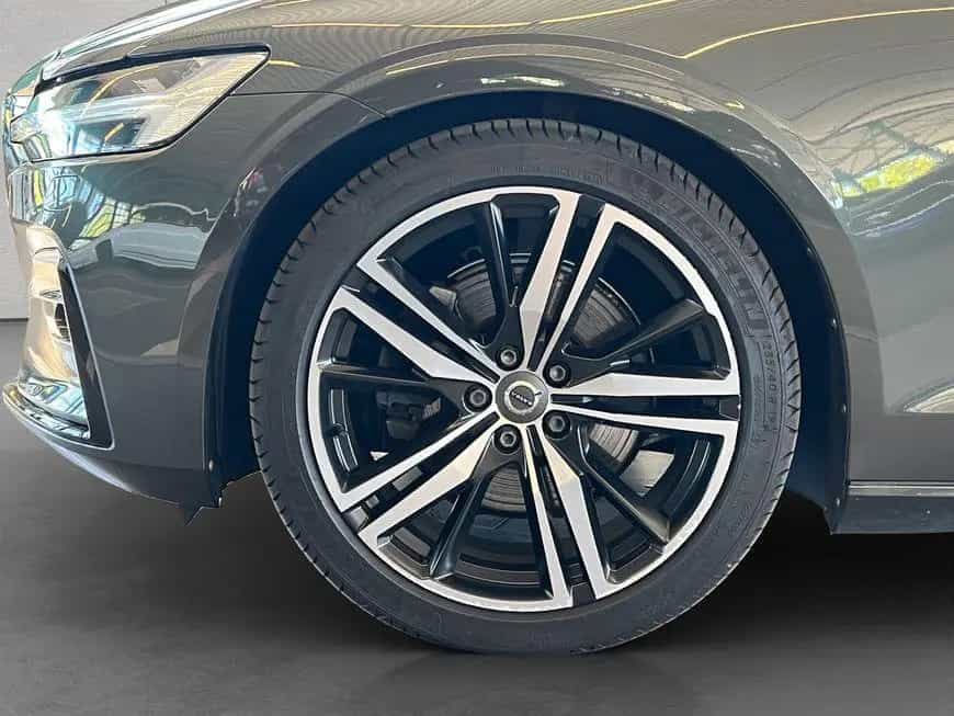 Volvo S60 B4 R-Design Glasd 360° PilotAssist 19'' Stan 07/2022-photo-27