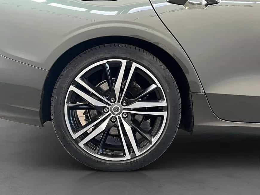 Volvo S60 B4 R-Design Glasd 360° PilotAssist 19'' Stan 07/2022-photo-29