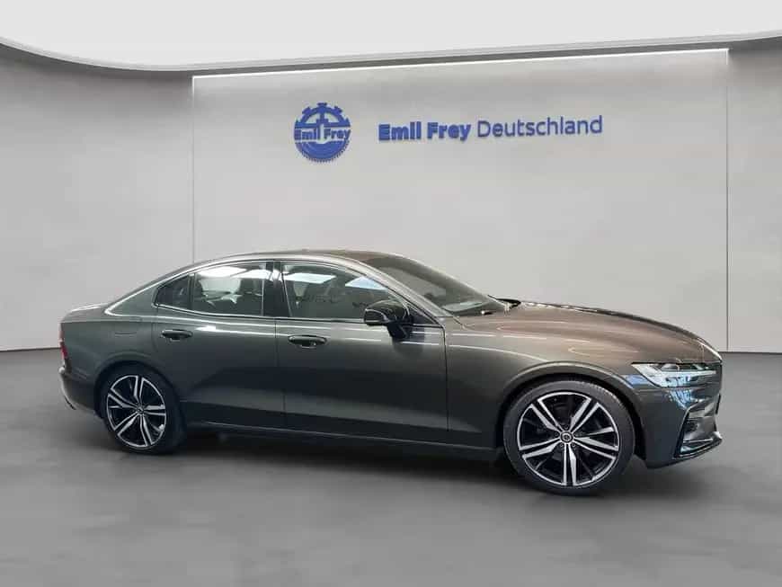 Volvo S60 B4 R-Design Glasd 360° PilotAssist 19'' Stan 07/2022-photo-6