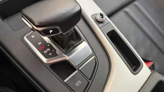Audi A4 Avant QUATTRO*S LINE*ACC*AUTOMATIK*NAVI*PANO* 01/2020-photo-34