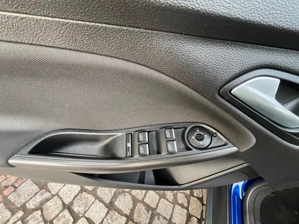 Ford Focus Lim. Business Zahnriemen & Service neu 03/2018-photo-16
