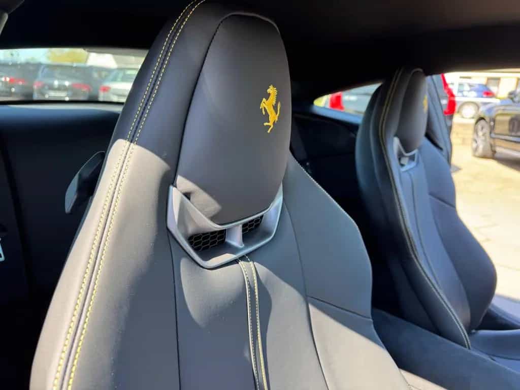 Ferrari Amalfi V8 ROSSO CORSA ACC LIFT VOLLLEDER null-photo-28