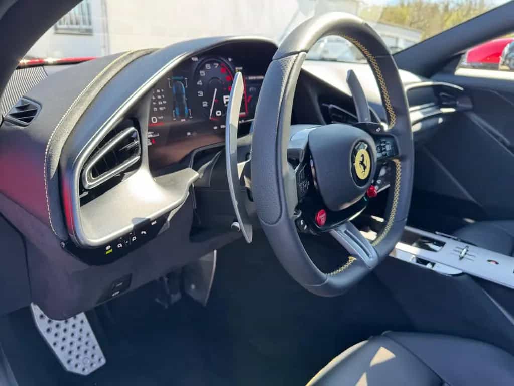 Ferrari Amalfi V8 ROSSO CORSA ACC LIFT VOLLLEDER null-photo-30
