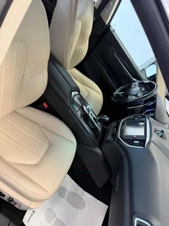 Maserati Ghibli V6 Diesel 275 CV 04/2014-photo-10