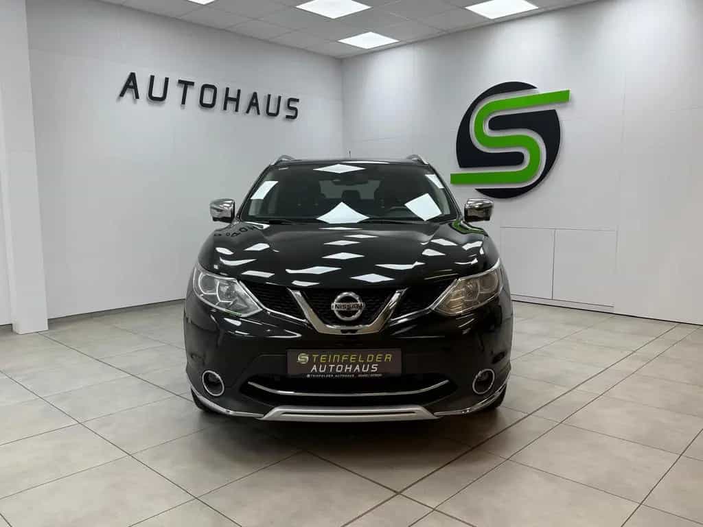 Nissan Qashqai Visia PANORAMA / 360°KAMERA / TEMPOMAT 08/2015-photo-0