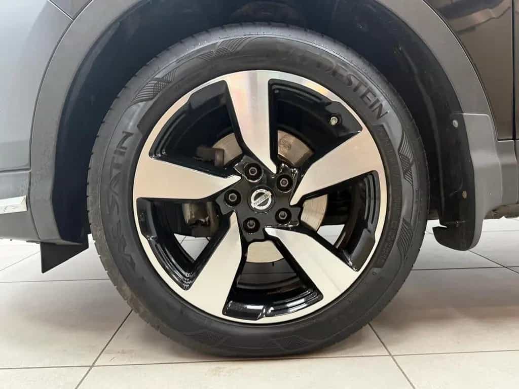 Nissan Qashqai Visia PANORAMA / 360°KAMERA / TEMPOMAT 08/2015-photo-15